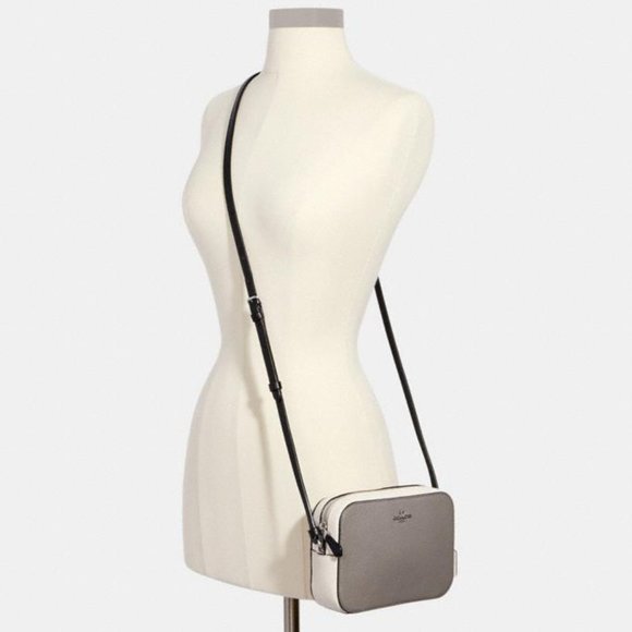 ✖️SOLD✖️🖤🤍Coach Mini Camera Bag In Colorblock🤍 - Picture 2 of 4